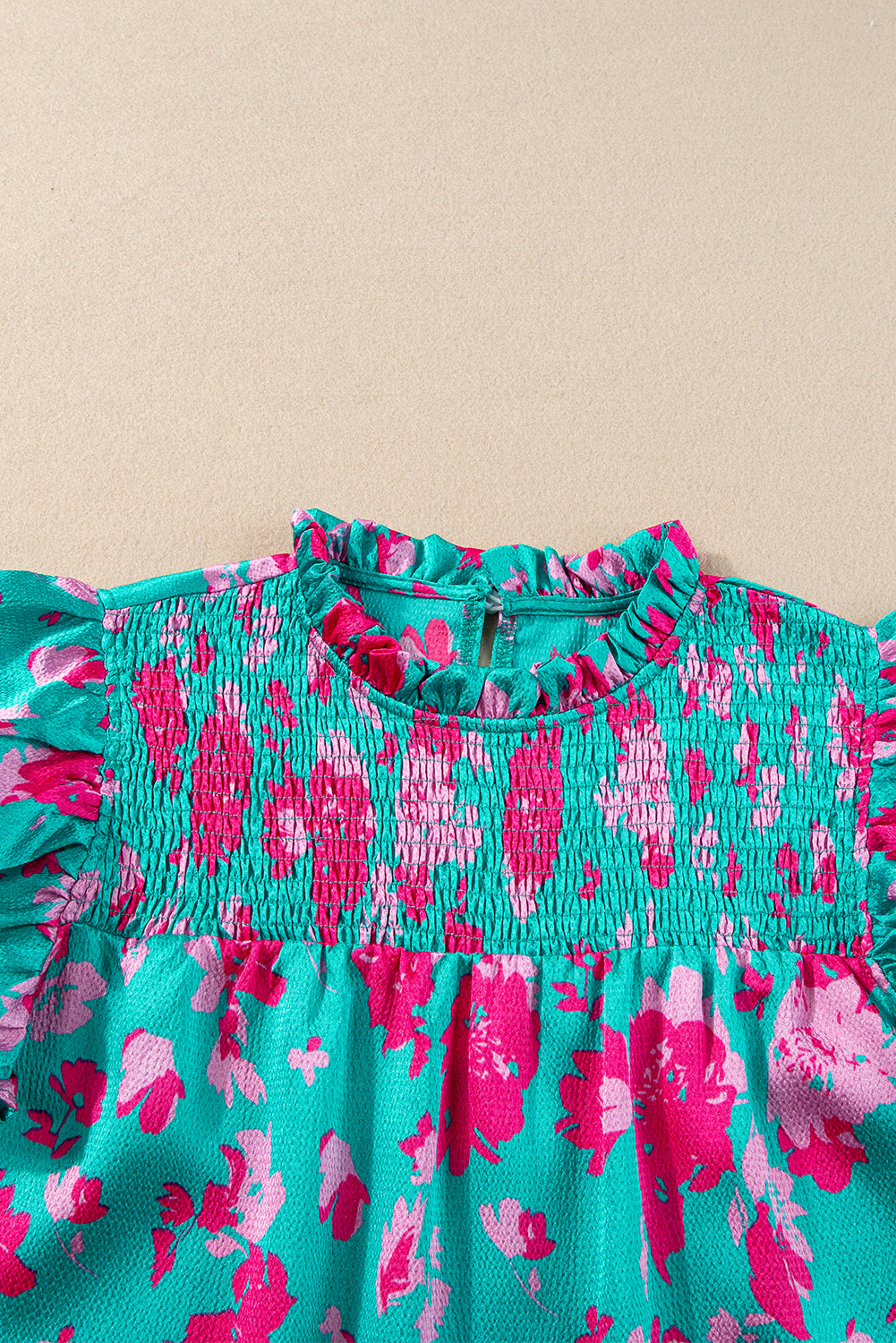 Green Floral Ruffled Flutter Sleeve Ruched Blouse – Women’s Boutique Dressy Top