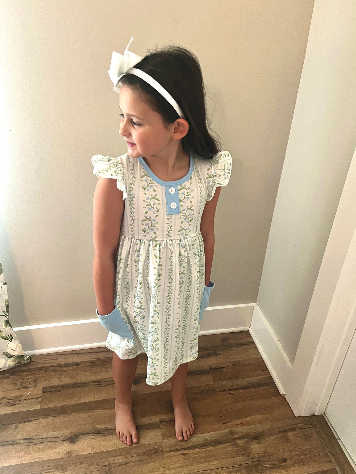 Grandmillenial Blue Floral Girls Dress – Vintage-Inspired Toddler Outfit