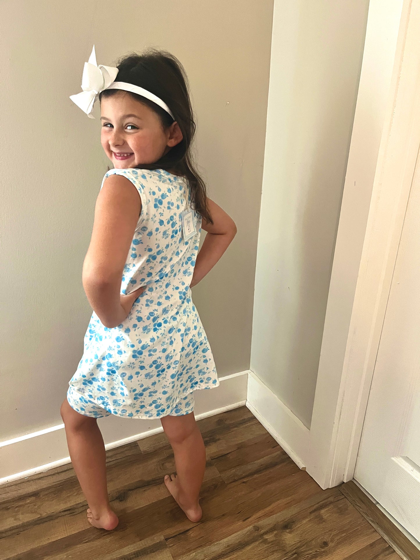 White & Blue Floral Girl Short Set – Boutique Baby & Toddler Summer Outfit
