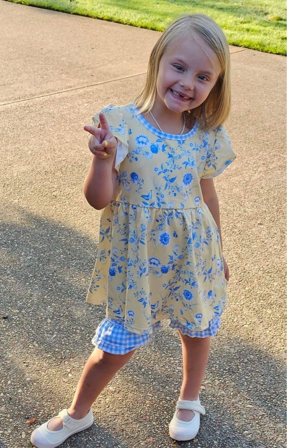 French Country Gingham Girl Short Set – Boutique Baby & Toddler Summer Outfit
