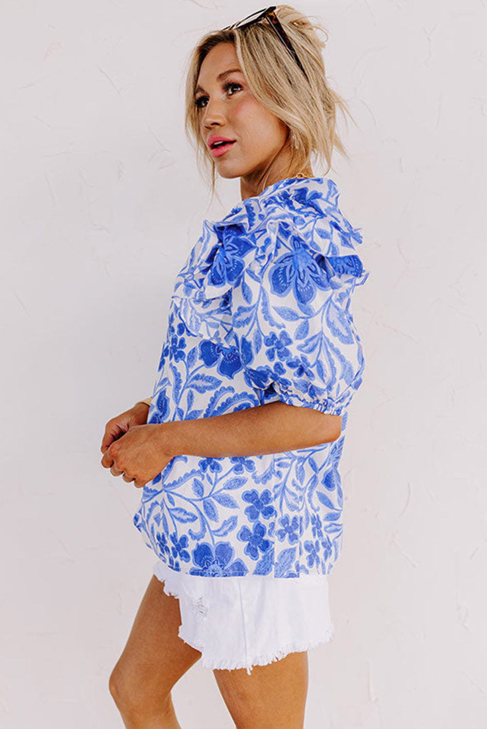 Dark Blue Floral Print Ruffled Bubble Sleeve Blouse – Women’s Boutique Dressy Top